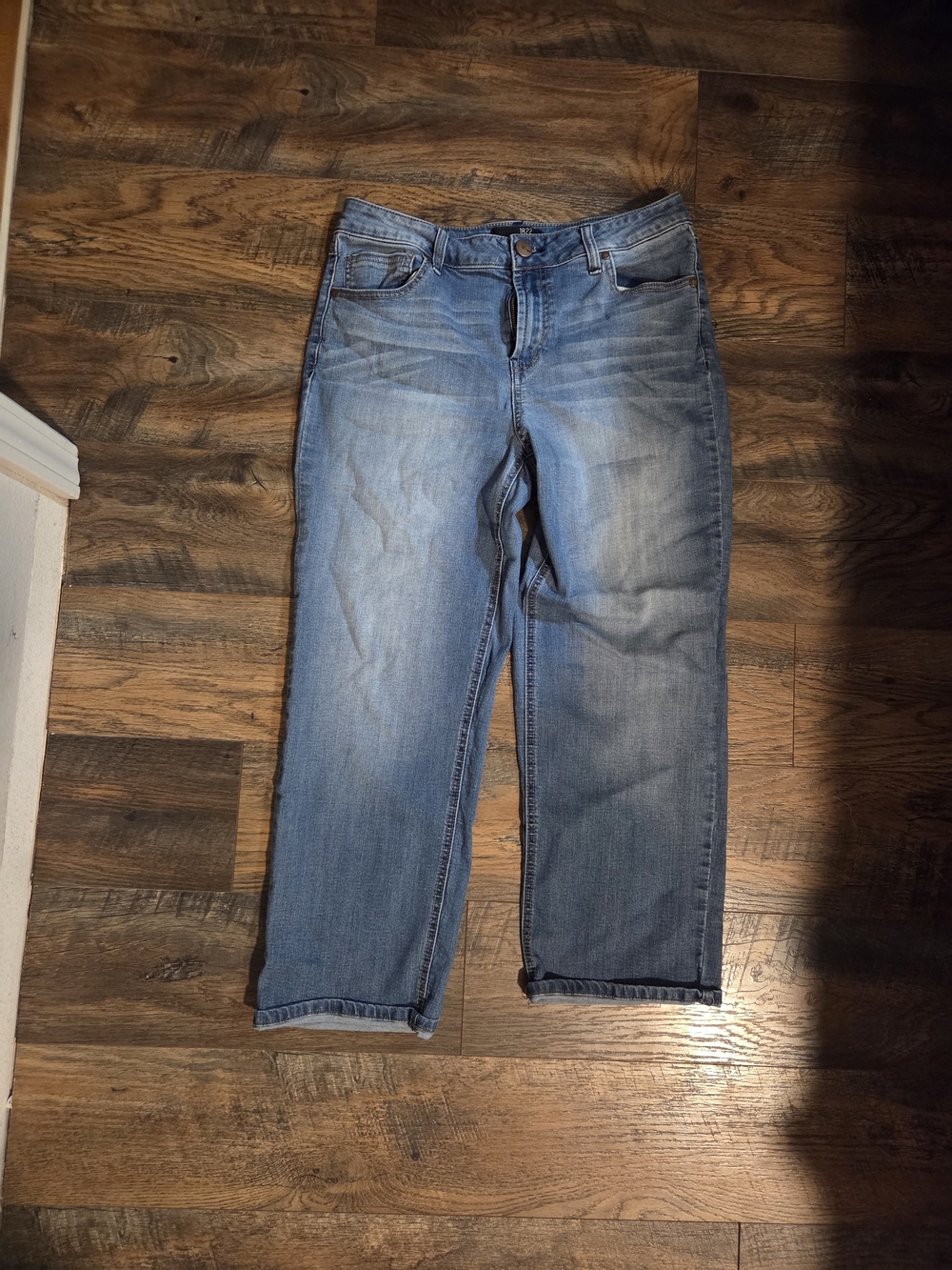 1822 Denim Relaxed Women's Light Blue Jeans